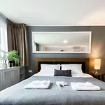 Exclusive Urban Apt 1Br - Ultra Fast Wifi - Thong Lo